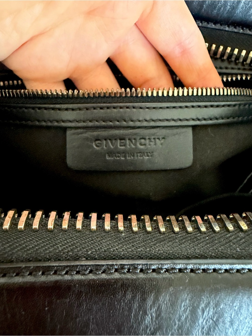 Givenchy House de Givenchy Cow Print Bag - Picture 13 of 14